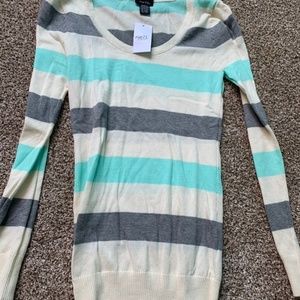NWT rue 21 sweater